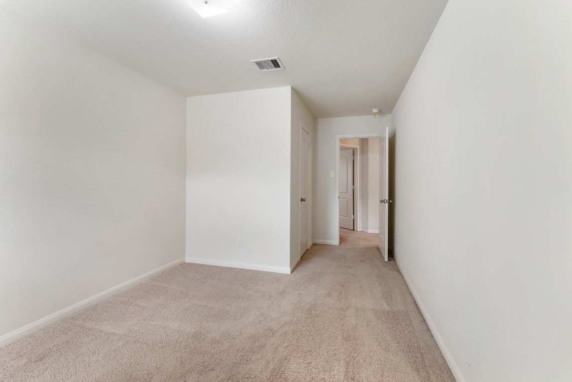 9159 Nina Road Conroe, TX 77304 - Photo 15 of 24 Secondary bedroom