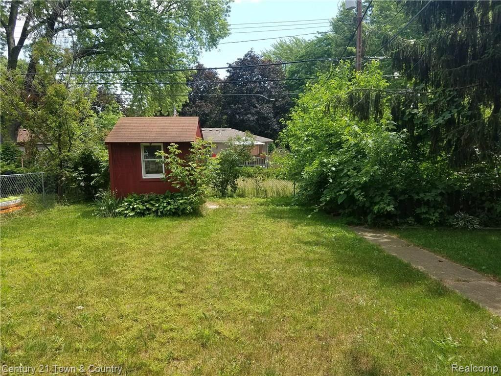 3371 Longview Avenue Rochester, MI 48307 - Photo 13 of 15 20170622_123240.jpg