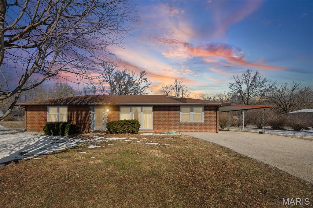 722 Highway 40 Troy, IL 62294 - Photo 2 of 38