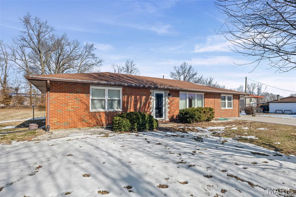 722 Highway 40 Troy, IL 62294 - Photo 4 of 38