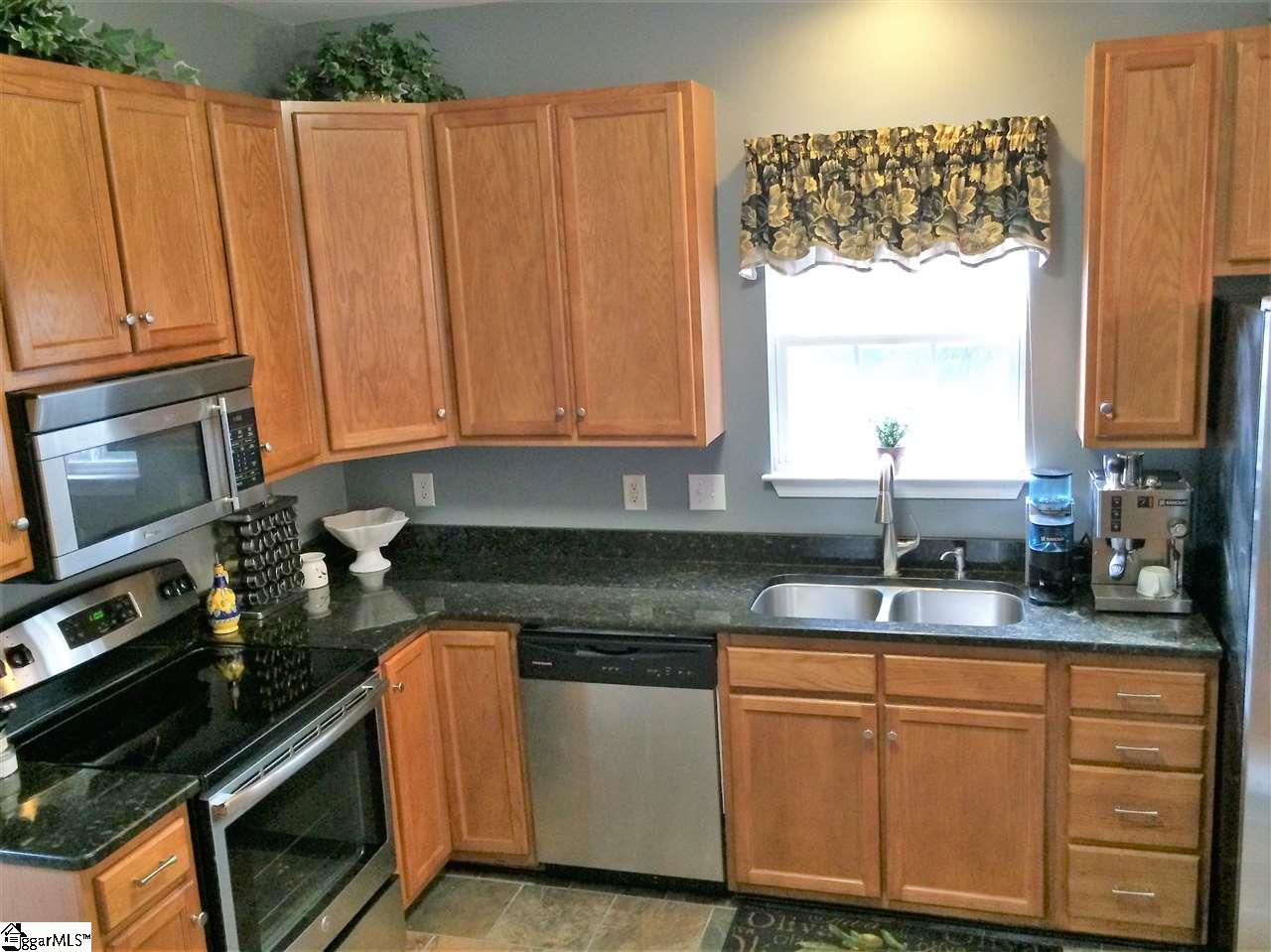 263 Highgate Circle Greer, SC 29650 - Photo 11 of 36 Gallery Image 11