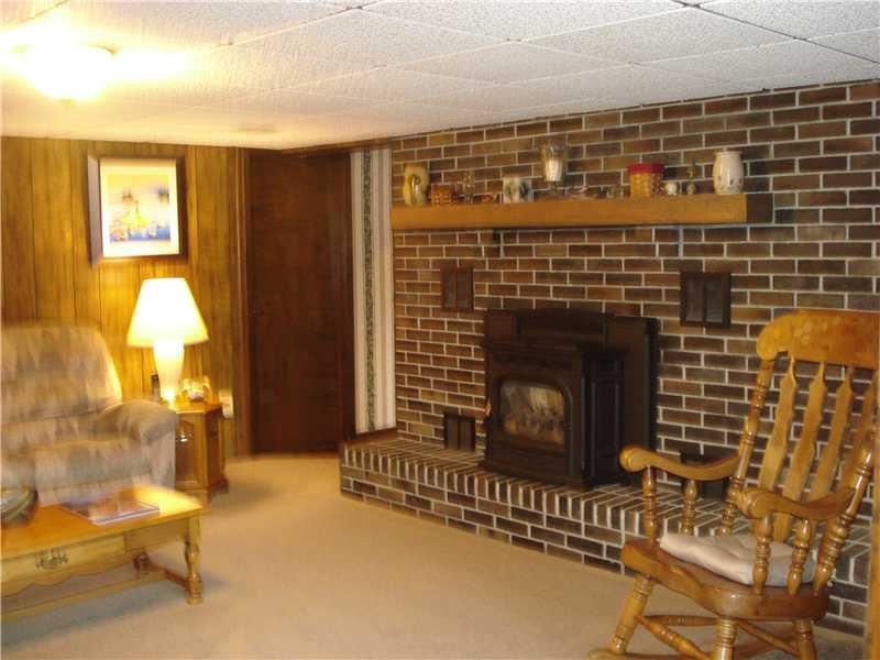 1085 Cunningham Bridge Road Dawson, PA 15428 - Photo 9 of 20 Family Room.