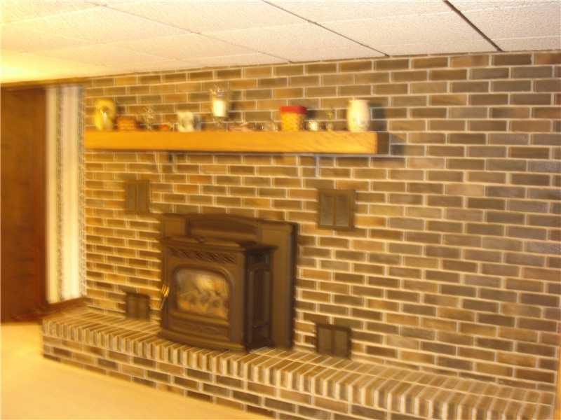 1085 Cunningham Bridge Road Dawson, PA 15428 - Photo 10 of 20 Family Room.