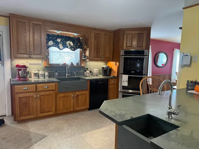 $1,499,000 | 640 Orchard Drive, Bridport, VT 05734