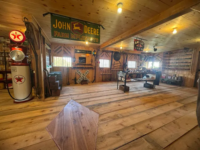 $1,499,000 | 640 Orchard Drive, Bridport, VT 05734