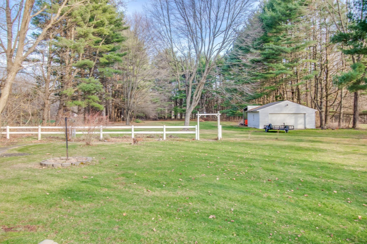 12348 Perry Road Battle Creek, MI 49015 - Photo 4 of 72 007-MLS