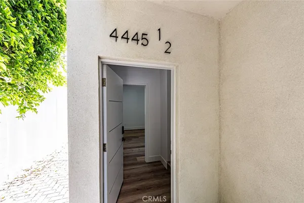 $4,999 | 4445 Auckland Avenue, Toluca Lake, CA 91602