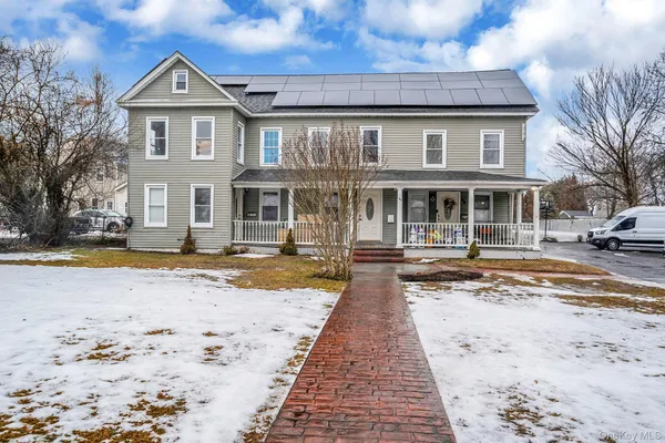 $1,250,000 | 49 Main Street, West Sayville, NY 11796