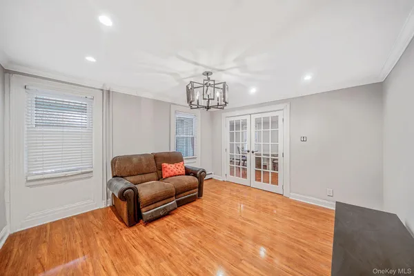 $1,250,000 | 49 Main Street, West Sayville, NY 11796