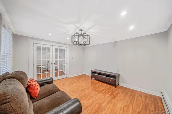 $1,250,000 | 49 Main Street, West Sayville, NY 11796