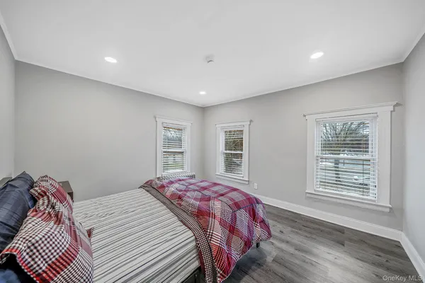 $1,250,000 | 49 Main Street, West Sayville, NY 11796