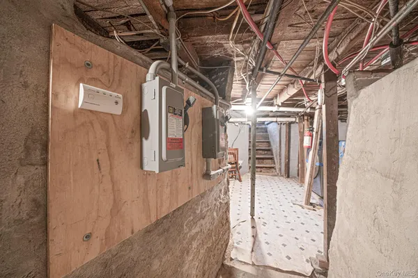 $1,250,000 | 49 Main Street, West Sayville, NY 11796