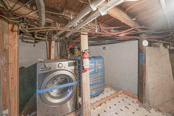 $1,250,000 | 49 Main Street, West Sayville, NY 11796