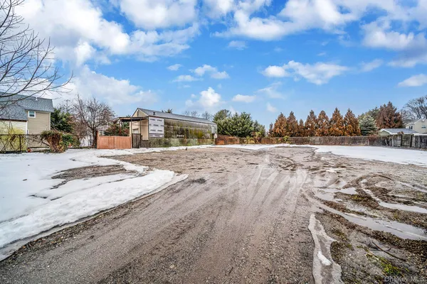 $1,250,000 | 49 Main Street, West Sayville, NY 11796