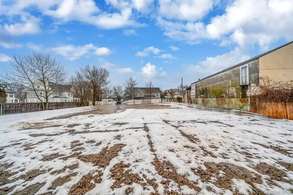 $1,250,000 | 49 Main Street, West Sayville, NY 11796