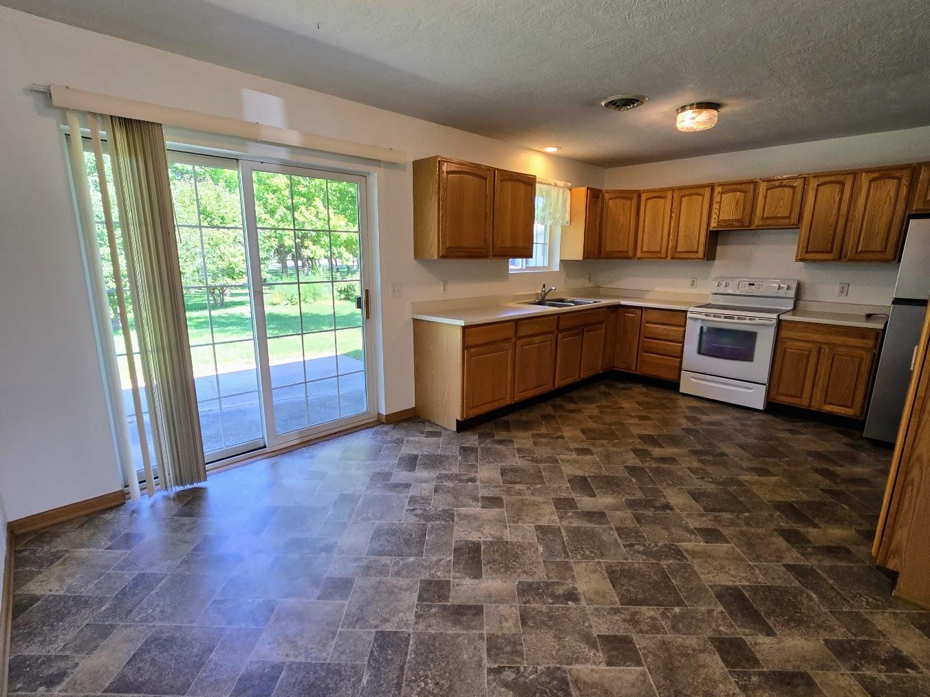 163 Ridgeview Drive Pipestone, MN 56164 - Photo 8 of 32 Gallery Image 8
