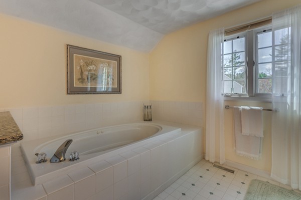 197 Hudson Road Stow, MA 01775 - Photo 21 of 30