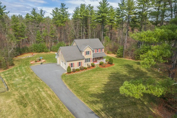 197 Hudson Road Stow, MA 01775 - Photo 3 of 30