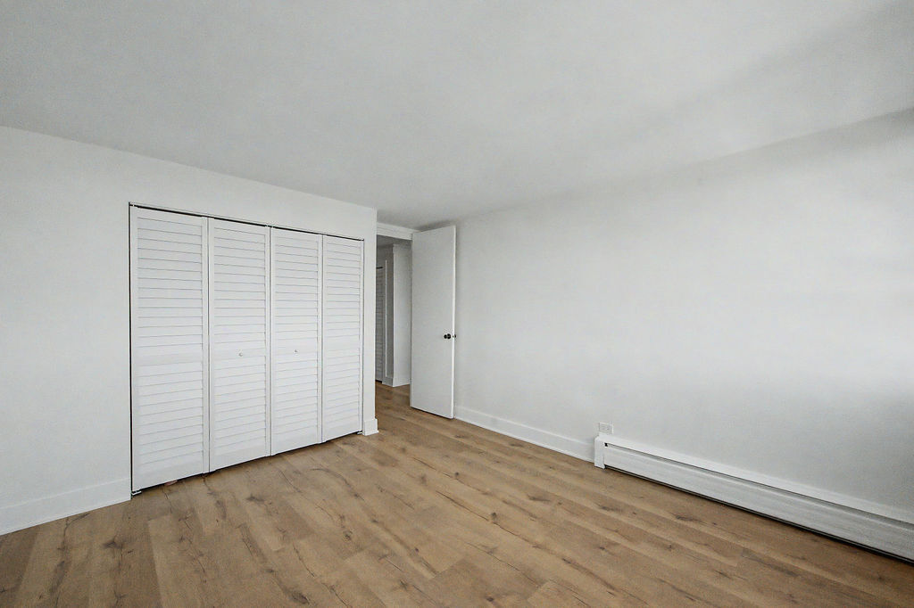 5740 North Sheridan Road, Unit 17C Chicago, IL 60660 - Photo 21 of 32
