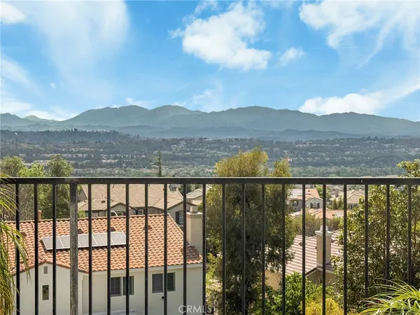 $1,195,000 | 24306 Via La Casa, Valencia, CA 91354
