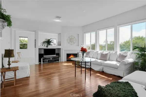 $1,195,000 | 24306 Via La Casa, Valencia, CA 91354