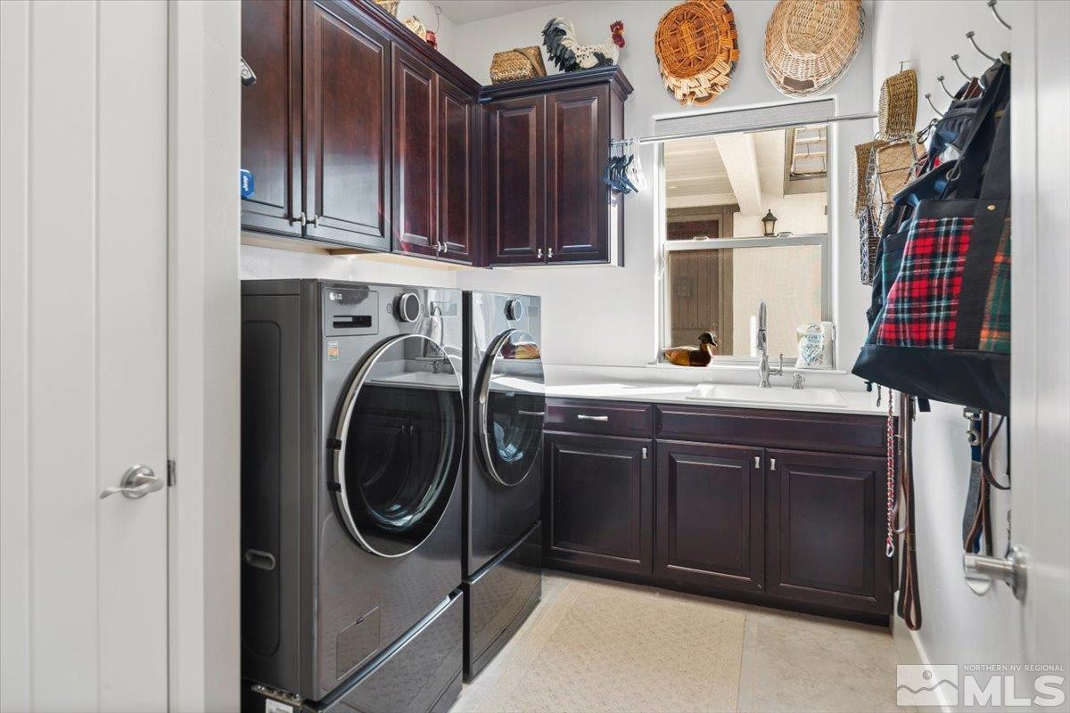 5720 Cevennes Court Reno, NV 89511 - Photo 26 of 40 a utility room with cabinets