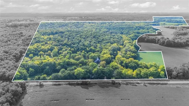 $875,000 | 3572 Idaho Road, Pomona, KS 66076