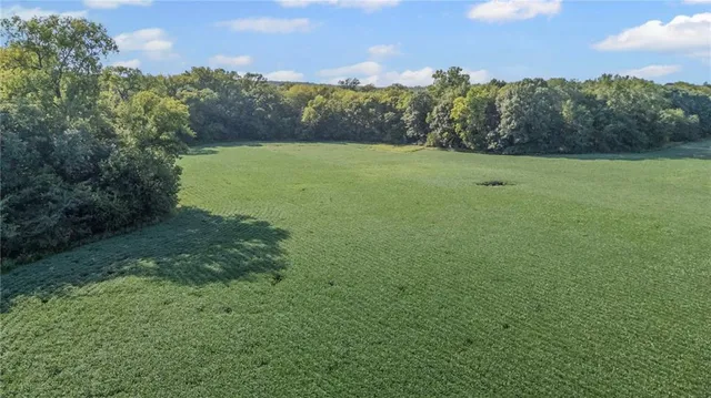 $875,000 | 3572 Idaho Road, Pomona, KS 66076