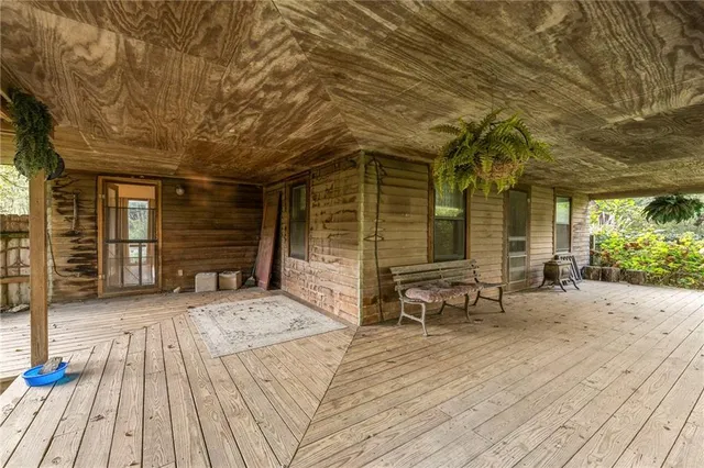 $875,000 | 3572 Idaho Road, Pomona, KS 66076