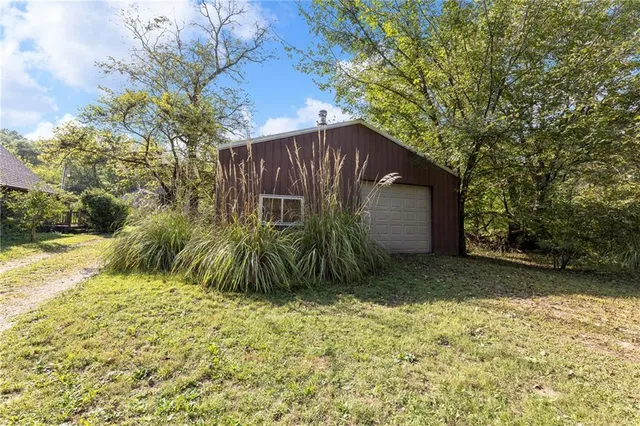 $875,000 | 3572 Idaho Road, Pomona, KS 66076