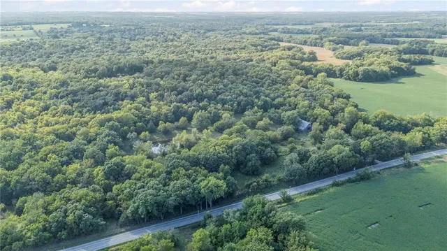 $875,000 | 3572 Idaho Road, Pomona, KS 66076