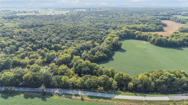 $875,000 | 3572 Idaho Road, Pomona, KS 66076