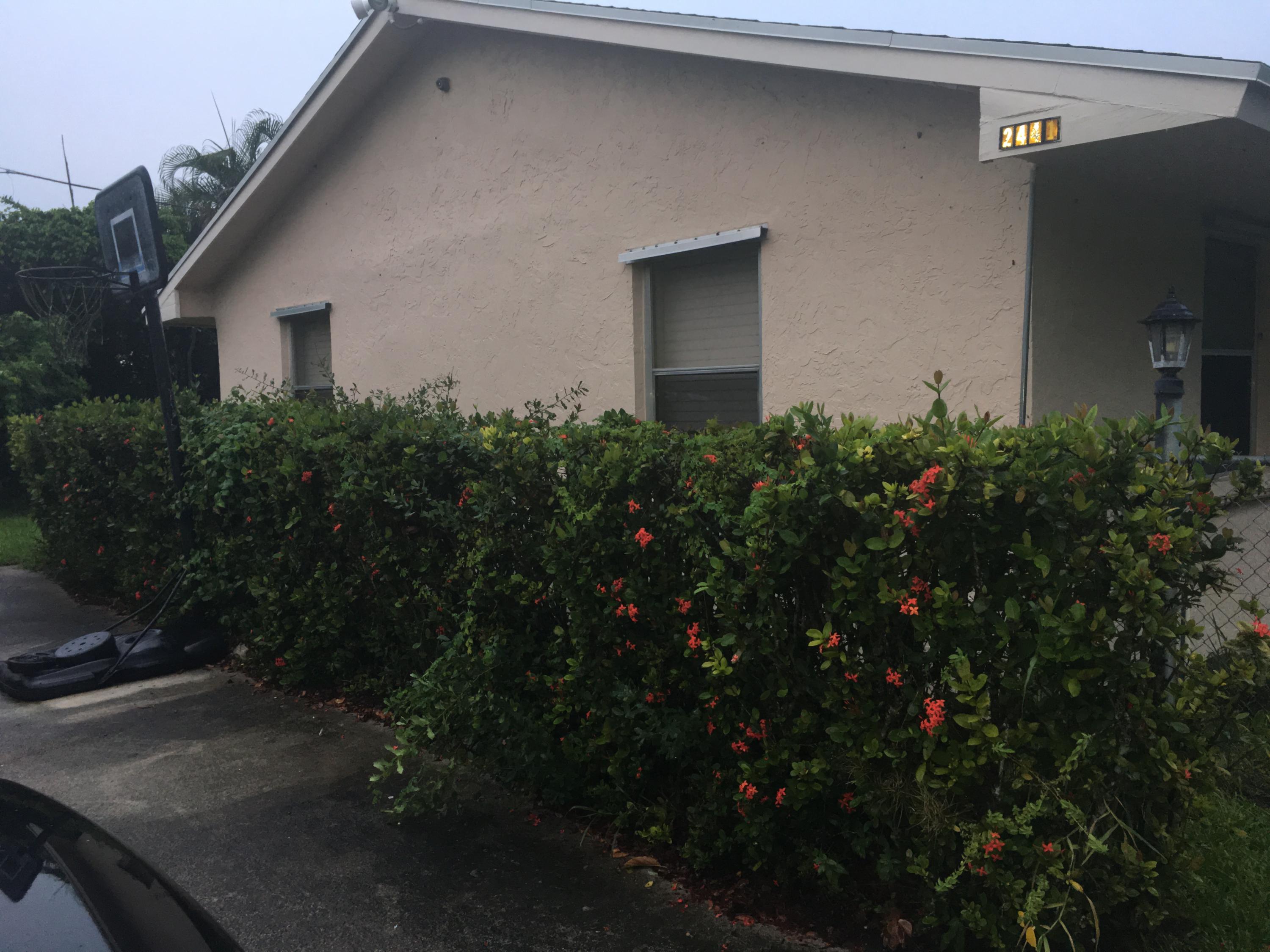 2441 Ranch House Road, Unit A West Palm Beach, FL 33406 - Photo 4 of 13 IMG_0934