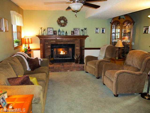 3151 Bethania Ridge Road Pfafftown, NC 27040 - Photo 5 of 9 Den/Family/Great Room.