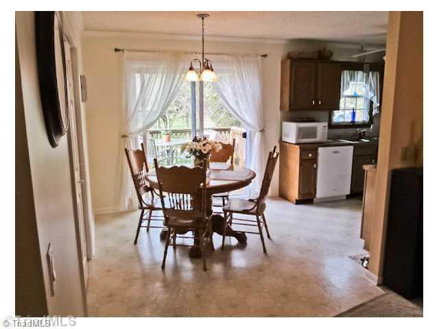 3151 Bethania Ridge Road Pfafftown, NC 27040 - Photo 6 of 9 Breakfast.