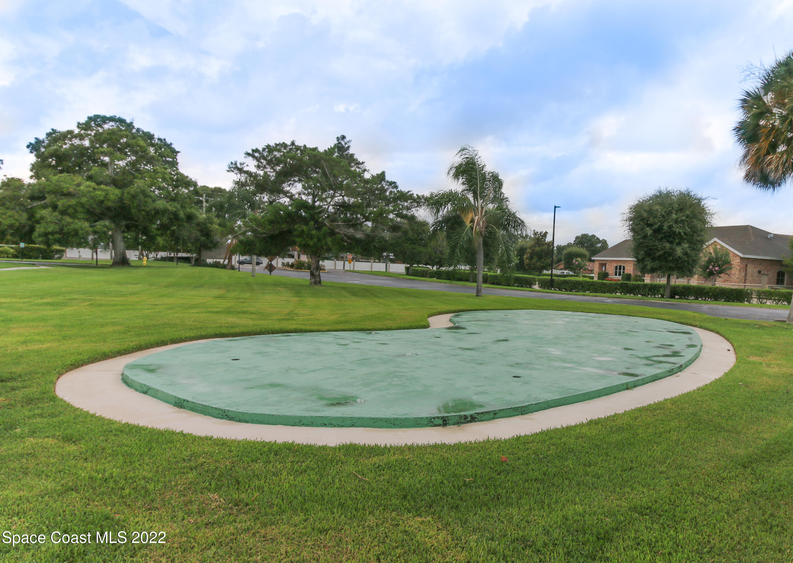 2727 North Wickham Road, Unit 1044 Melbourne, FL 32935 - Photo 17 of 24 Putting Green