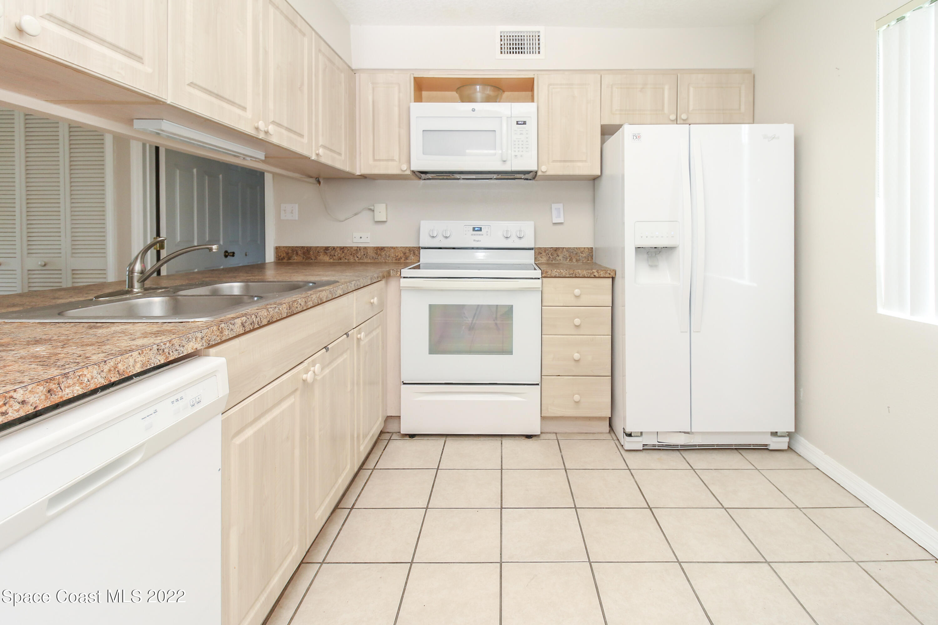 Kitchen pic 1