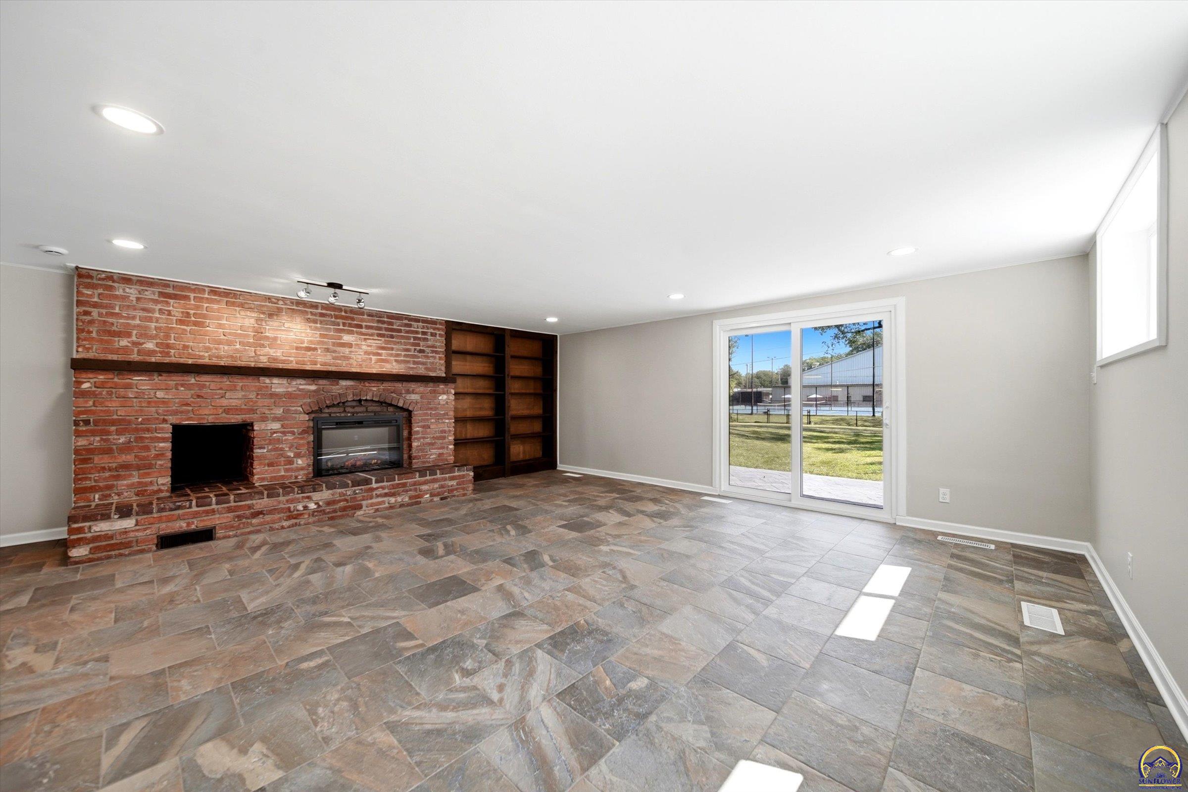2710 Southwest Burlingame Road Topeka, KS 66611 - Photo 42 of 50 Gallery Image 42