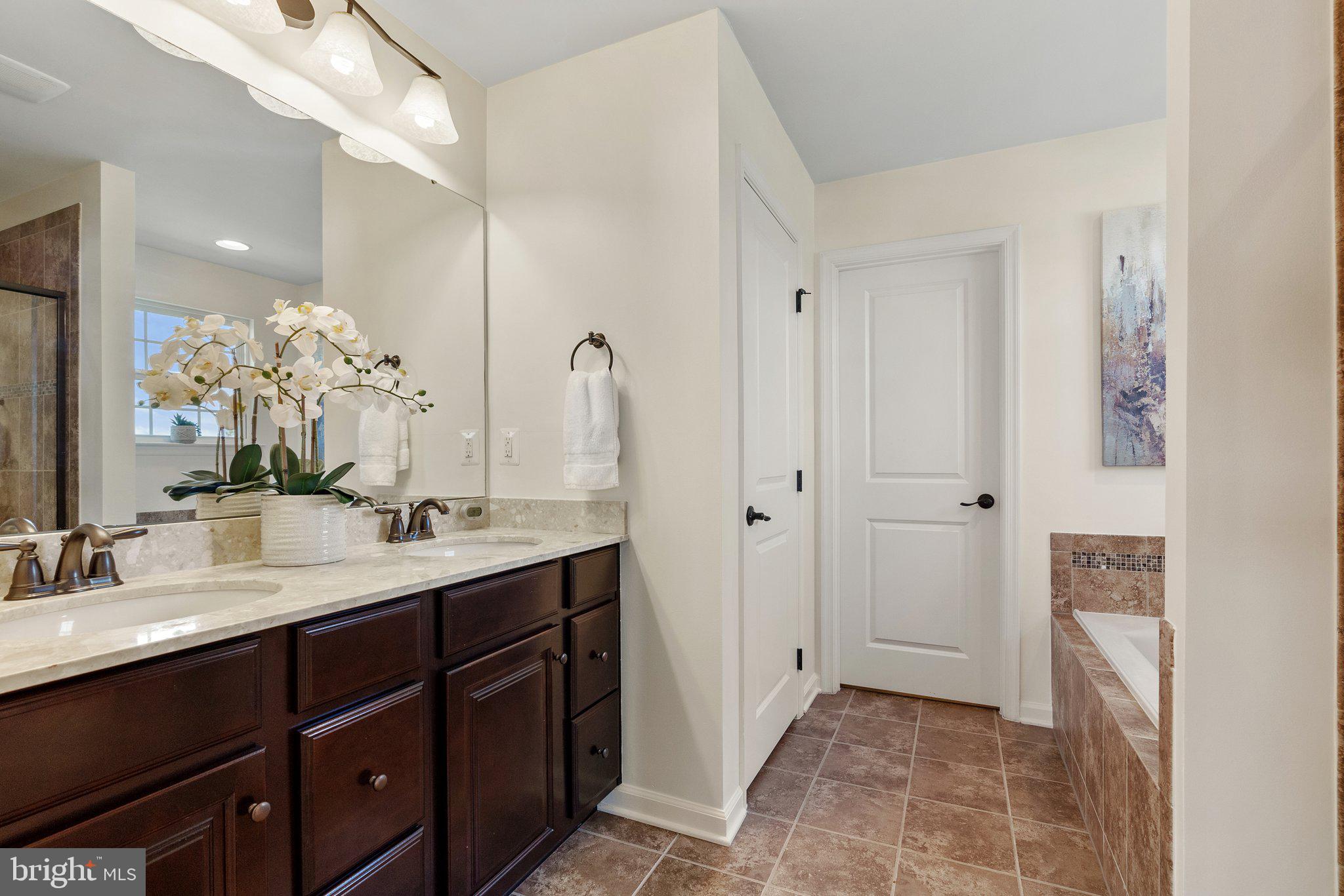 25849 Racing Sun Drive Aldie, VA 20105 - Photo 27 of 80 Primary Bath with dual vanity
