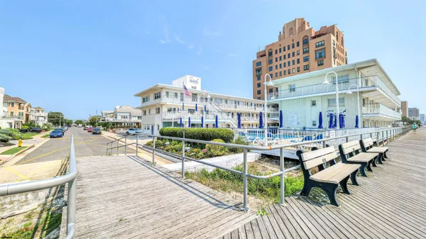 $1,200 | 111 South Dudley Avenue, Unit 211, Ventnor City, NJ 08406
