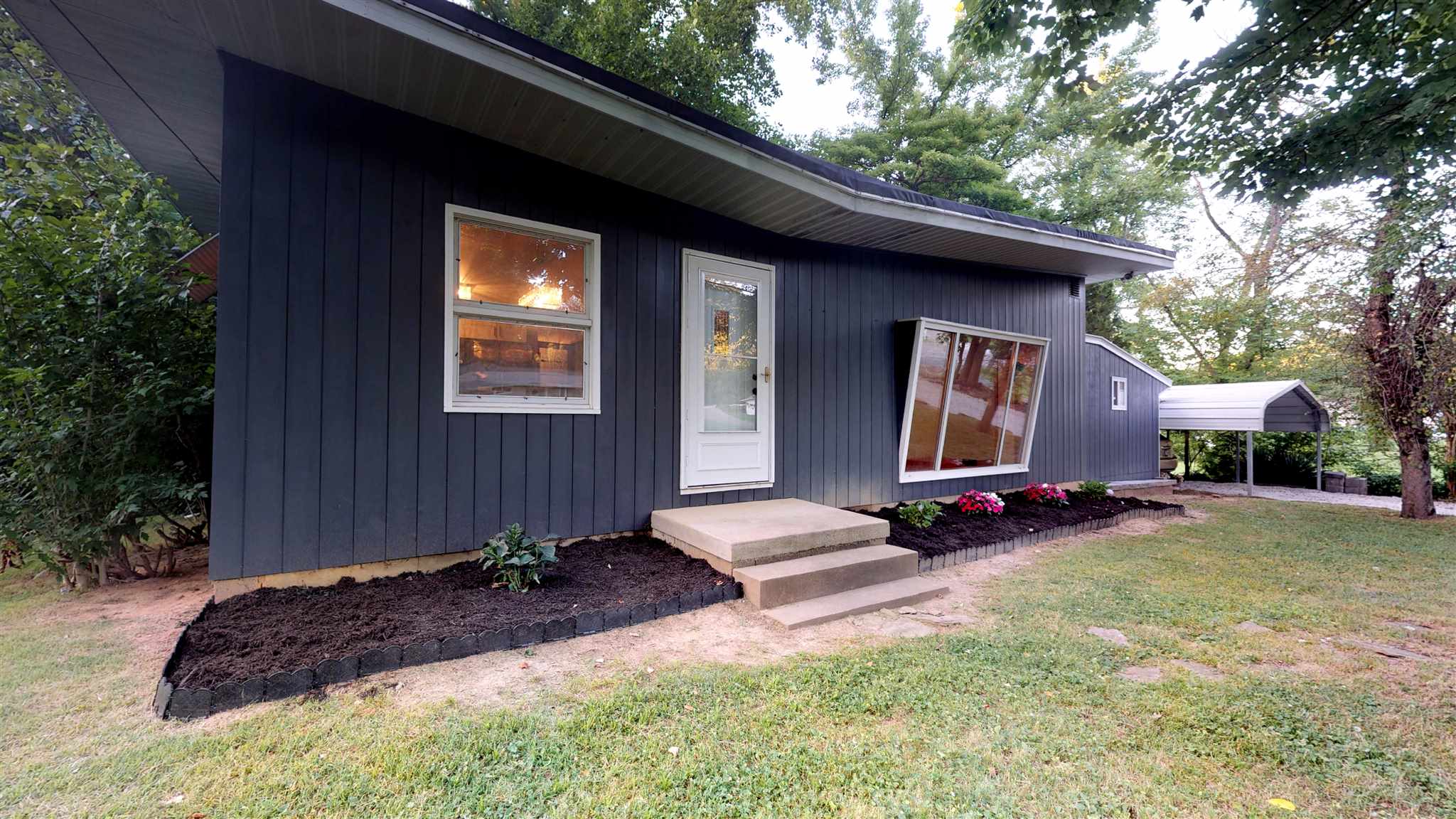 414 East Mill Road Evansville, IN 47711 - Photo 2 of 36 Gallery Image 2