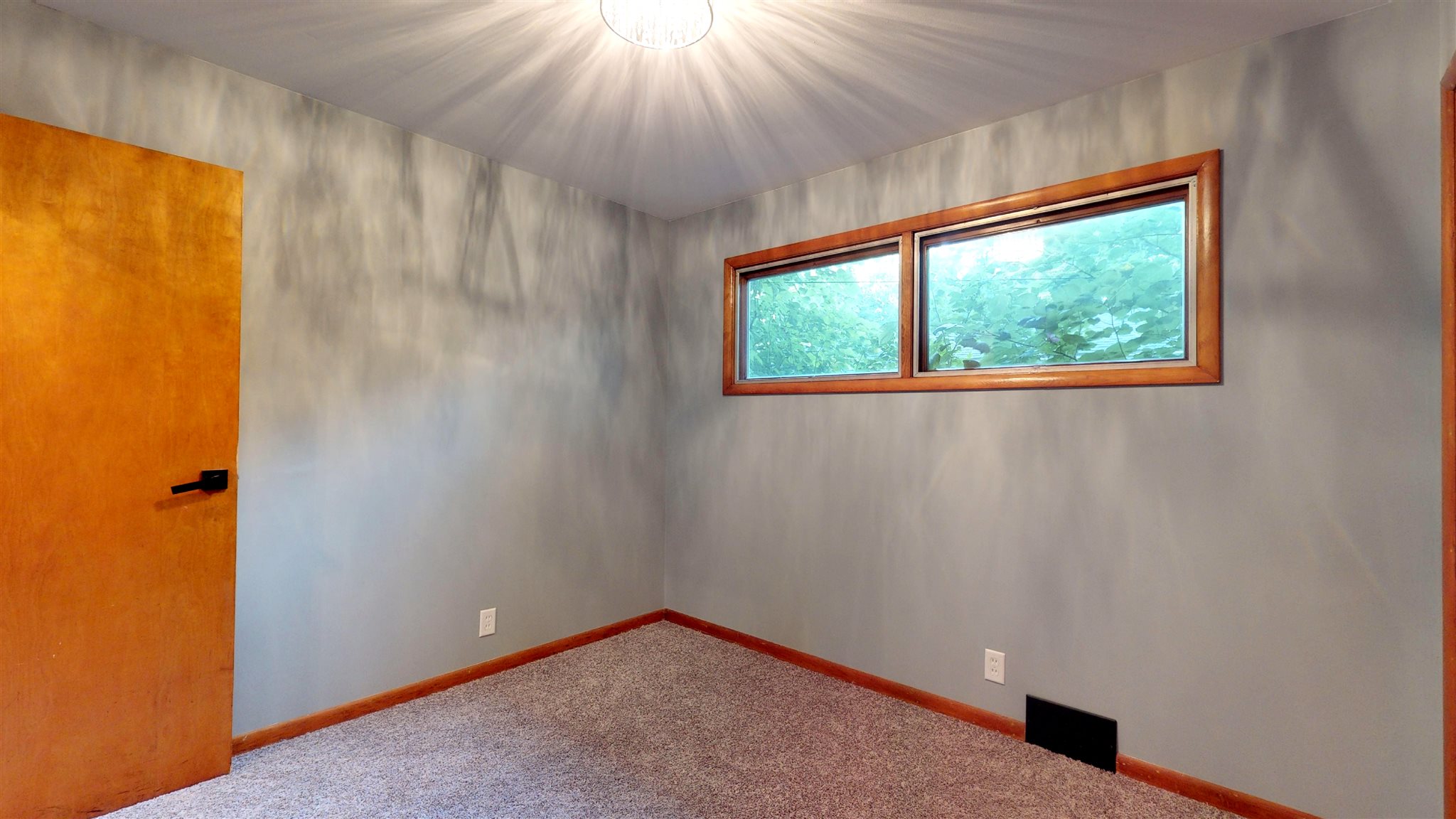 414 East Mill Road Evansville, IN 47711 - Photo 14 of 36 Gallery Image 14