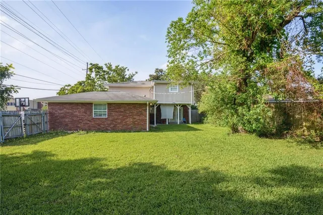 $299,000 | 200 Pike Drive, Gretna, LA 70053