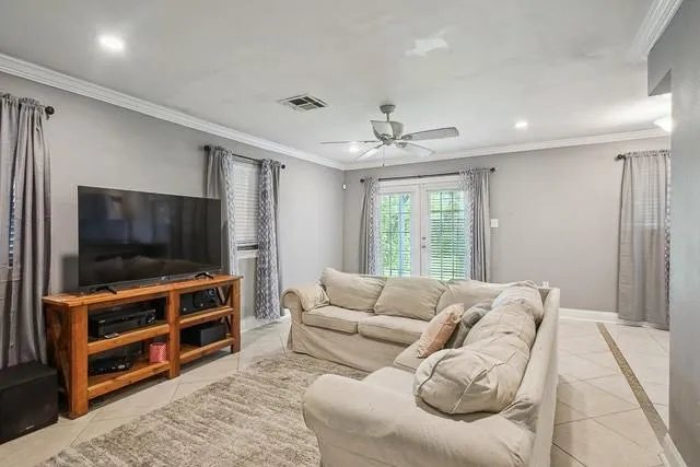 $299,000 | 200 Pike Drive, Gretna, LA 70053