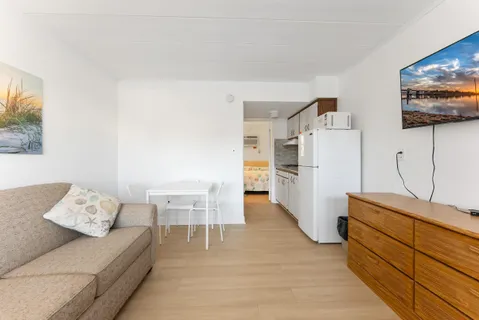 $295,000 | 2101 Surf Avenue, Unit 203, North Wildwood, NJ 08260