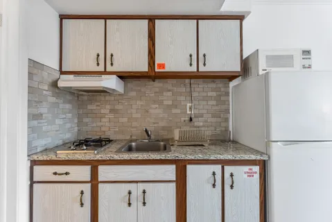 $295,000 | 2101 Surf Avenue, Unit 203, North Wildwood, NJ 08260