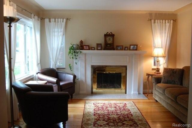 1392 Franklin Road Berkley, MI 48072 - Photo 2 of 23 Living Room 1