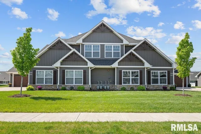 $285,000 | 3043 Shanes Way, Unit 3043, Bettendorf, IA 52722