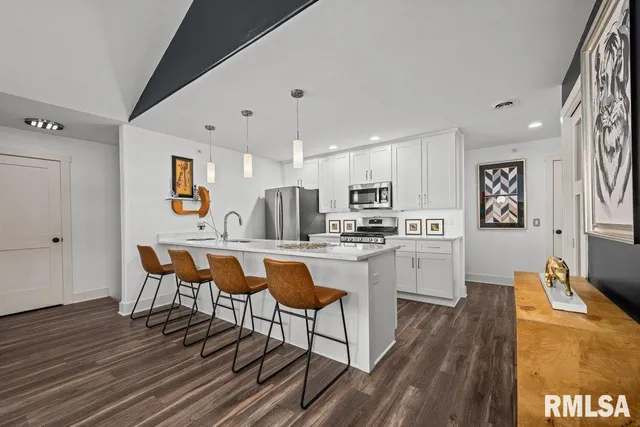 $285,000 | 3043 Shanes Way, Unit 3043, Bettendorf, IA 52722