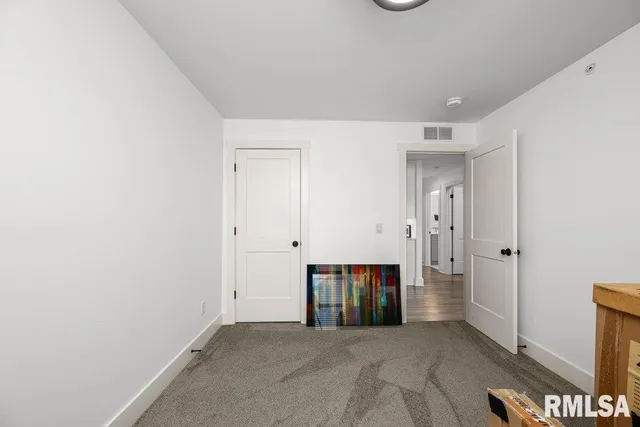 $285,000 | 3043 Shanes Way, Unit 3043, Bettendorf, IA 52722